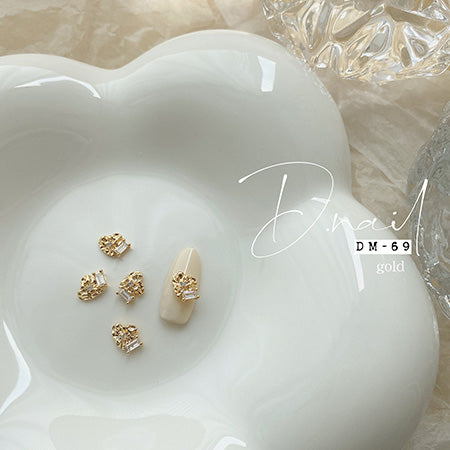 D. NAIL Jewelry Bijou Parts DM -69 Heart &amp; Right Stone