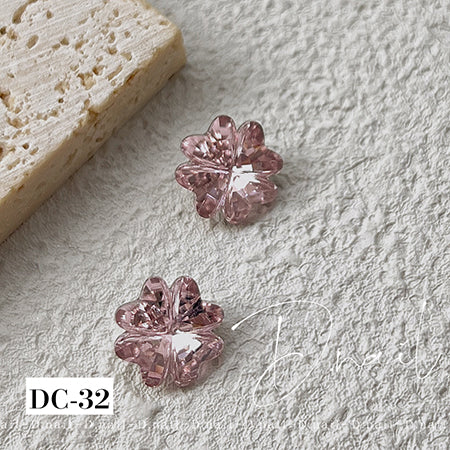 D. NAIL Decoration Stone DC -32 Clover Pink