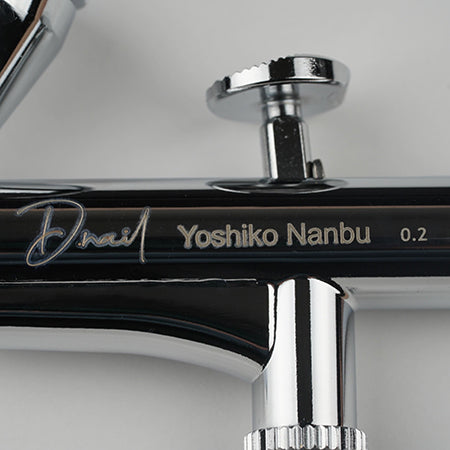 D. Nail x Yoshiko Nanbu Compact Airbrush Handpiece 0.2 Silver